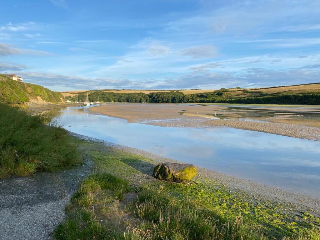 2 Chatsworth Riverscape Apartments - Peaceful Apartment In Great Location With Free Parking Overlooking The Gannel Just A Short Walk From Newquays Incredible Beaches And Local Amenities New Quay Exteriér fotografie