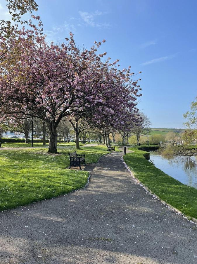 2 Chatsworth Riverscape Apartments - Peaceful Apartment In Great Location With Free Parking Overlooking The Gannel Just A Short Walk From Newquays Incredible Beaches And Local Amenities New Quay Exteriér fotografie